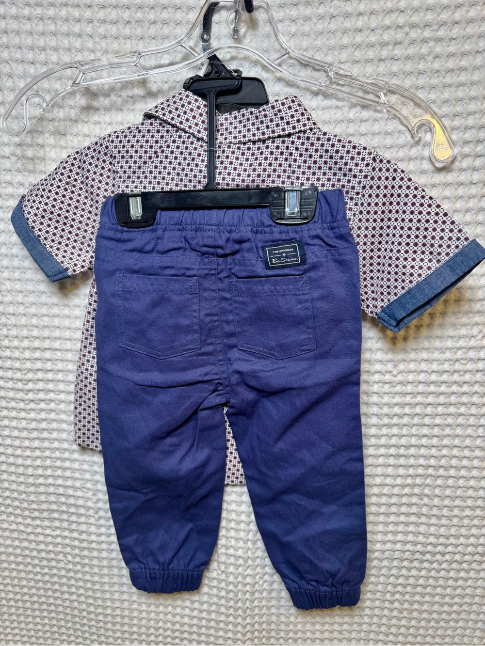 NWT Ben Sherman Burgundy Geo Print Button-Down Shirt with Navy Pants - Picture 2 of 3